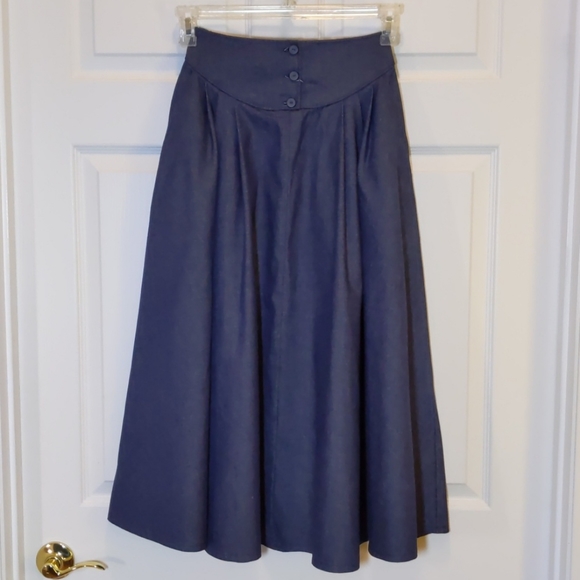 Dresses & Skirts - Vintage Flared Blue Denim Skirt